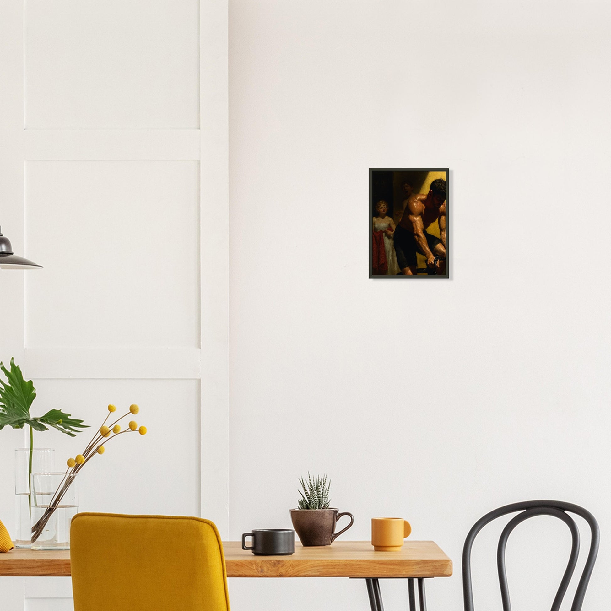Holy Spin – poster in aluminium lijst boven een houten bureau met gele stoel