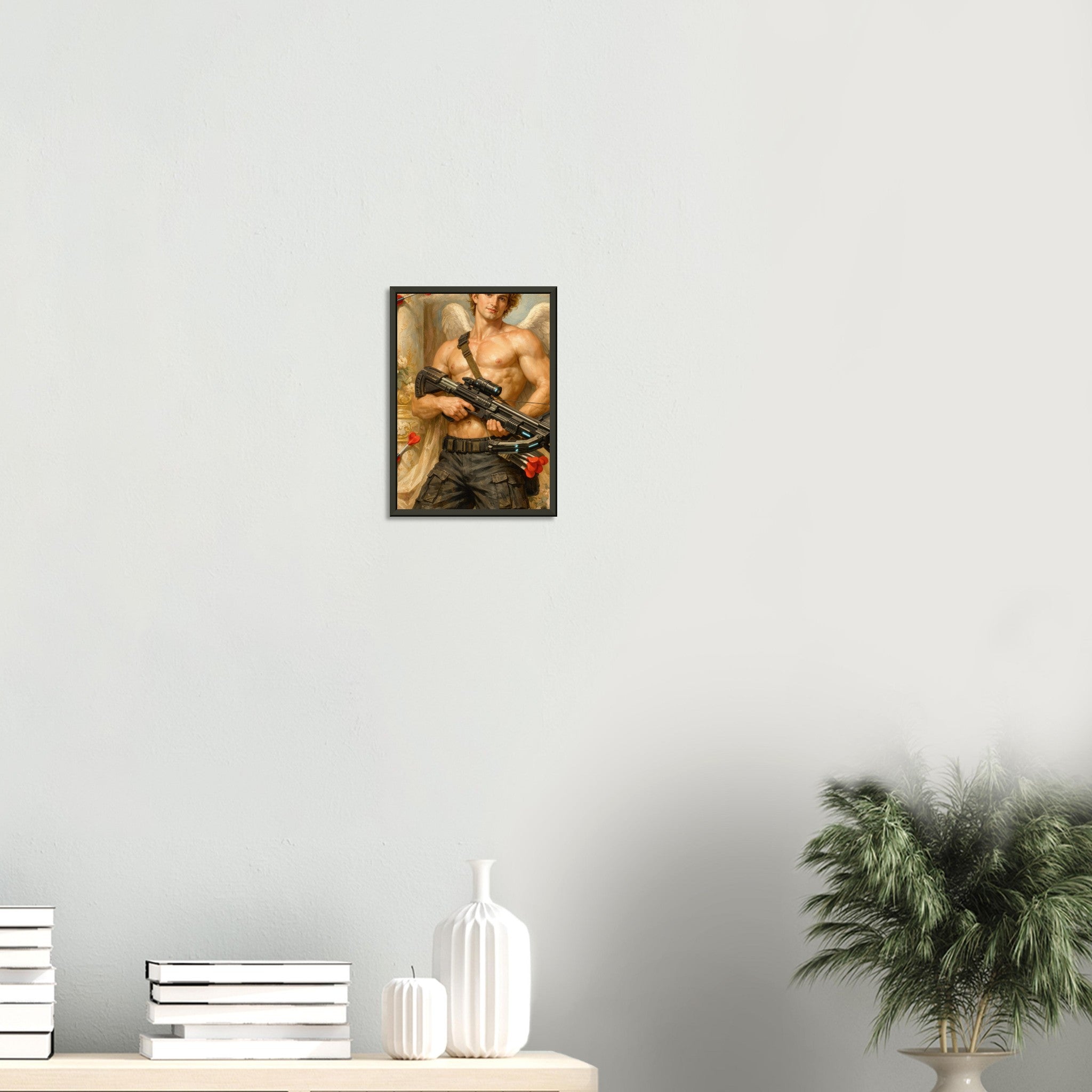 Cupid, Fully Loaded – poster in aluminium lijst boven een wit dressoir met planten